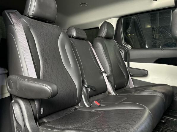 Kia Carnival IV с пробегом 2023 года, цена 3 800 000 рублей, 58505 км, минивэн, Автокод Объявления