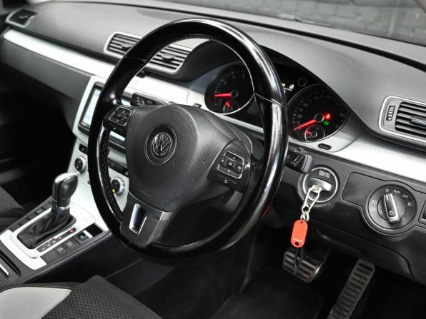 Volkswagen Passat B7 с пробегом 2014 года, цена 1 230 000 рублей, 104062 км, универсал, Автокод Объявления