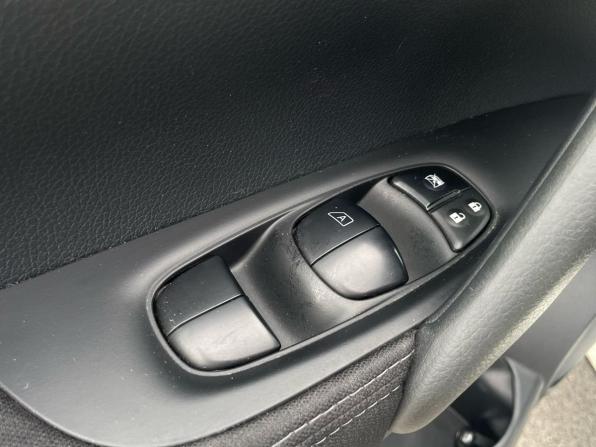 Nissan Qashqai II с пробегом 2018 года, цена 1 400 000 рублей, 66726 км, внедорожник, Автокод Объявления
