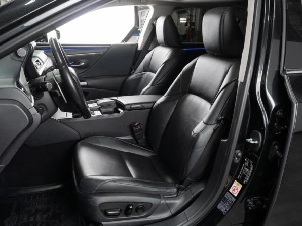 Lexus ES VII с пробегом 2018 года, цена 3 489 000 рублей, 150767 км, седан, Автокод Объявления