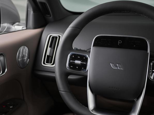 Новый Li Auto (Lixiang) L6 2025 года, цена 7 848 600 рублей, внедорожник, Автокод Объявления