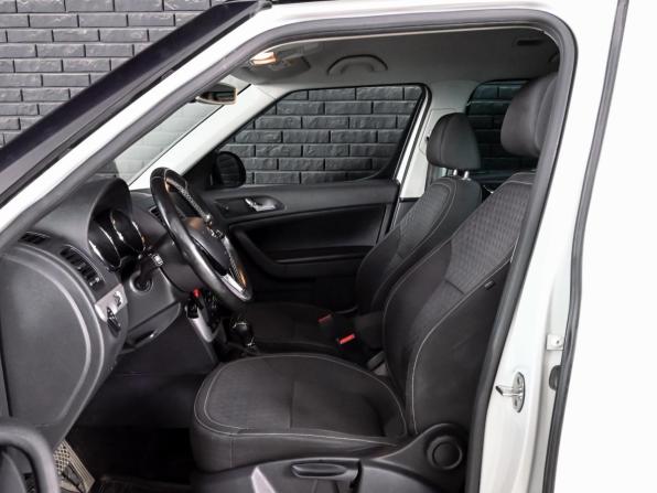 Skoda Yeti I Рестайлинг с пробегом 2016 года, цена 1 445 000 рублей, 186507 км, внедорожник, Автокод Объявления