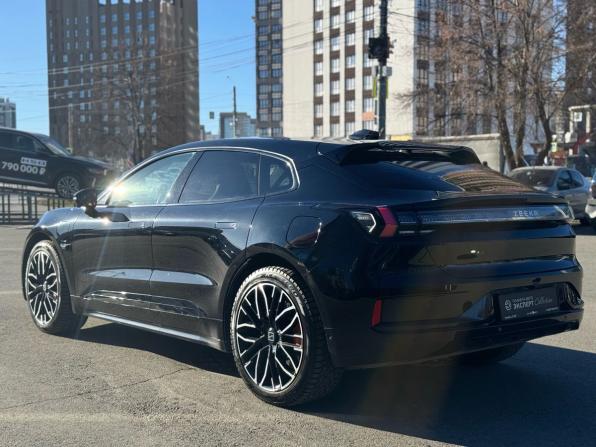 Zeekr 001 I с пробегом 2023 года, цена 5 300 000 рублей, 33000 км, лифтбек, Автокод Объявления