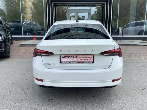 Skoda Octavia IV (A8) с пробегом 2021 года, цена 2 099 000 рублей, 75173 км, лифтбек, Автокод Объявления