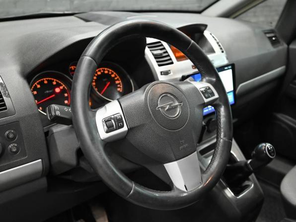 Opel Zafira B Рестайлинг с пробегом 2012 года, цена 720 000 рублей, 300648 км, минивэн, Автокод Объявления