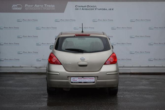 Nissan Tiida I Рестайлинг с пробегом 2013 года, цена 690 000 рублей, 210234 км, хэтчбек, Автокод Объявления