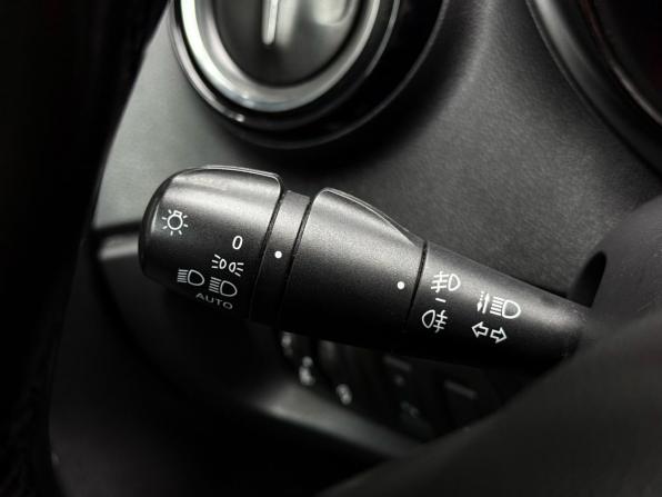 Renault Kaptur I с пробегом 2018 года, цена 1 649 000 рублей, 146395 км, внедорожник, Автокод Объявления