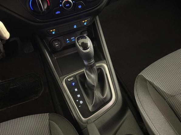 Hyundai Solaris II с пробегом 2017 года, цена 1 185 000 рублей, 136266 км, седан, Автокод Объявления