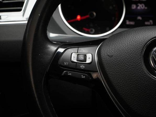 Volkswagen Tiguan II с пробегом 2020 года, цена 2 799 050 рублей, 46582 км, внедорожник, Автокод Объявления