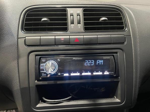 Volkswagen Polo V Рестайлинг с пробегом 2015 года, цена 780 000 рублей, 115190 км, седан, Автокод Объявления