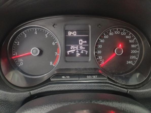 Volkswagen Polo V Рестайлинг с пробегом 2018 года, цена 799 900 рублей, 254218 км, седан, Автокод Объявления