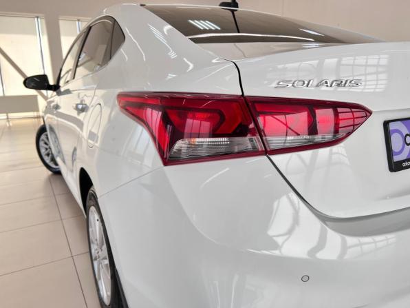 Hyundai Solaris II с пробегом 2017 года, цена 1 379 000 рублей, 112529 км, седан, Автокод Объявления