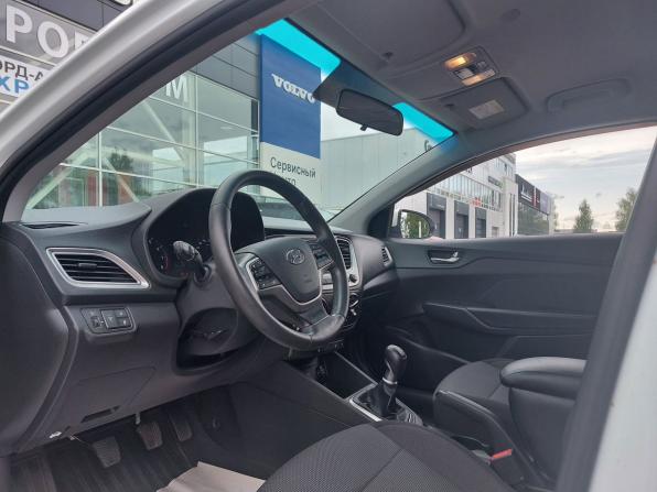Hyundai Solaris II с пробегом 2019 года, цена 1 210 000 рублей, 137000 км, седан, Автокод Объявления