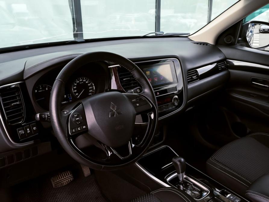 Mitsubishi Outlander III Рестайлинг 3 Екатеринбург  - изображение 15