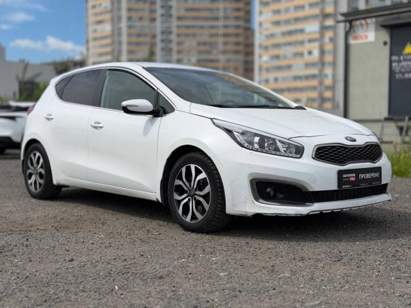 Kia Ceed II Рестайлинг с пробегом 2017 года, цена 995 000 рублей, 183196 км, хэтчбек, Автокод Объявления