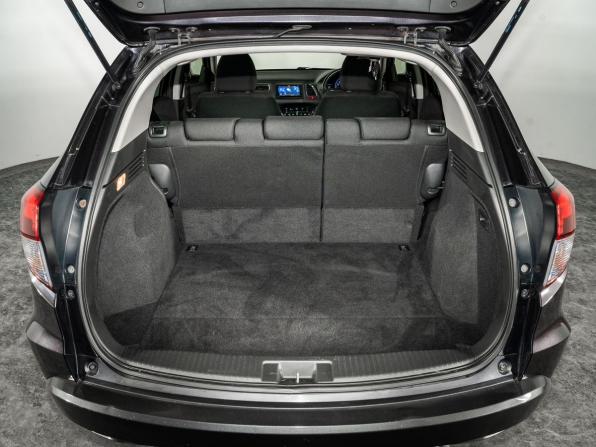 Honda Vezel I с пробегом 2014 года, цена 1 430 500 рублей, 147136 км, внедорожник, Автокод Объявления