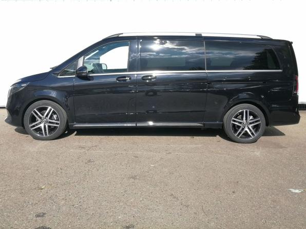 Mercedes-Benz V-Класс III (W447) Рестайлинг 2 с пробегом 2024 года, цена 12 850 000 рублей, 17 км, минивэн, Автокод Объявления