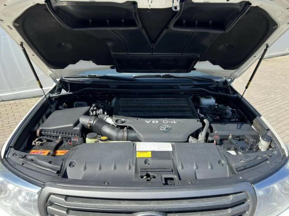 Toyota Land Cruiser 200 Series Рестайлинг 1 с пробегом 2013 года, цена 2 985 000 рублей, 240705 км, внедорожник, Автокод Объявления