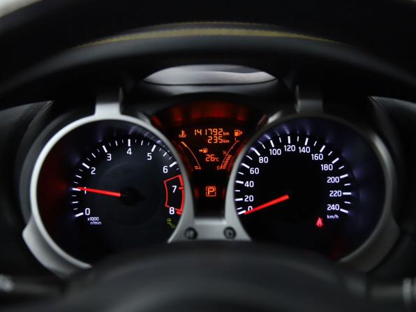 Nissan Juke I Рестайлинг с пробегом 2015 года, цена 1 330 000 рублей, 141792 км, внедорожник, Автокод Объявления