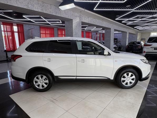 Mitsubishi Outlander III Рестайлинг 3 с пробегом 2018 года, цена 1 695 000 рублей, 138980 км, внедорожник, Автокод Объявления