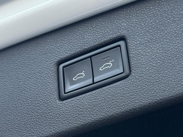 Volkswagen Tiguan II с пробегом 2019 года, цена 3 100 000 рублей, 93704 км, внедорожник, Автокод Объявления