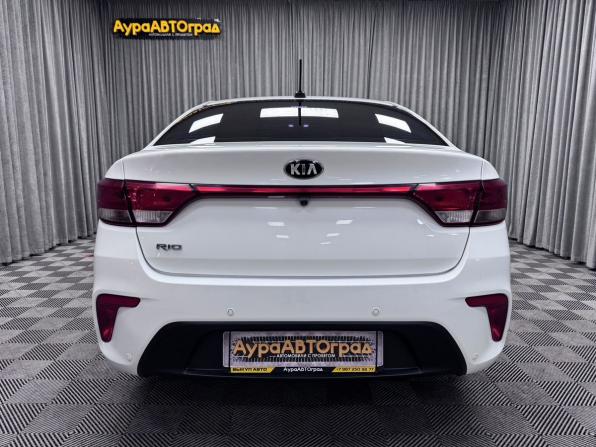 Kia Rio IV с пробегом 2017 года, цена 1 020 000 рублей, 141669 км, седан, Автокод Объявления