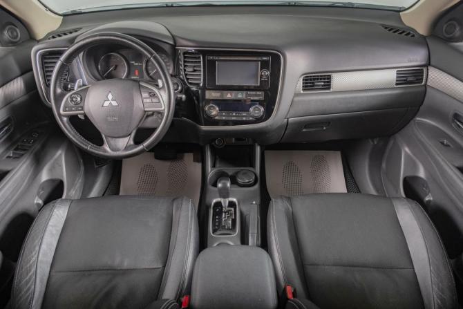Mitsubishi Outlander III с пробегом 2013 года, цена 1 779 000 рублей, 182000 км, внедорожник, Автокод Объявления