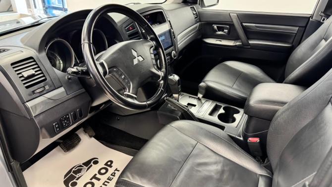 Mitsubishi Pajero IV с пробегом 2011 года, цена 2 000 000 рублей, 108418 км, внедорожник, Автокод Объявления