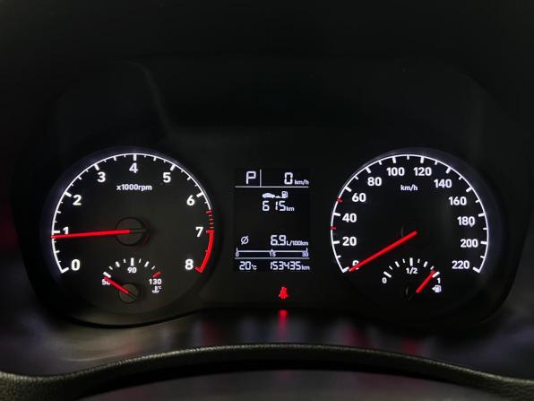 Hyundai Solaris II с пробегом 2018 года, цена 1 310 000 рублей, 153434 км, седан, Автокод Объявления