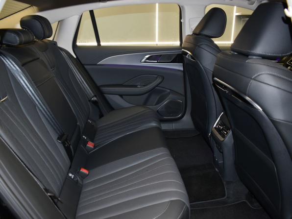 Hongqi H5 II с пробегом 2024 года, цена 3 449 000 рублей, 6275 км, седан, Автокод Объявления