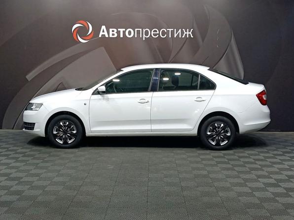 Skoda Rapid I с пробегом 2016 года, цена 850 000 рублей, 208523 км, лифтбек, Автокод Объявления