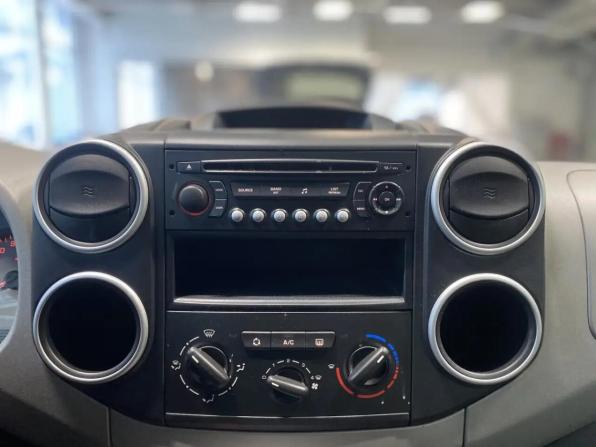 Citroen Berlingo II Рестайлинг с пробегом 2012 года, цена 999 000 рублей, 136000 км, минивэн, Автокод Объявления