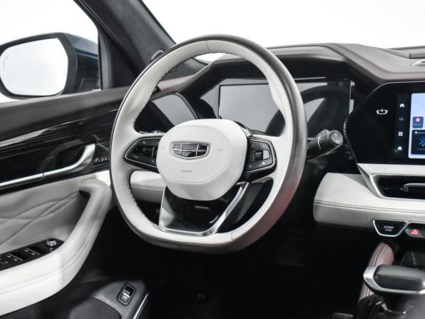 Geely Monjaro I с пробегом 2023 года, цена 2 937 890 рублей, 48001 км, внедорожник, Автокод Объявления