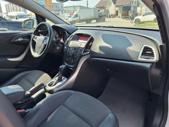 Opel Astra J Рестайлинг с пробегом 2012 года, цена 699 000 рублей, 213122 км, универсал, Автокод Объявления