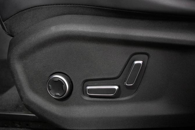 Geely Monjaro I с пробегом 2023 года, цена 3 044 900 рублей, 109741 км, внедорожник, Автокод Объявления