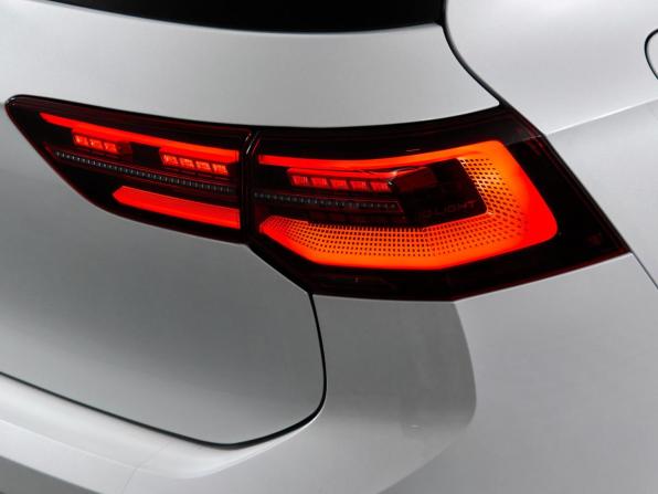 Volkswagen Golf VIII с пробегом 2021 года, цена 2 815 000 рублей, 53100 км, хэтчбек, Автокод Объявления