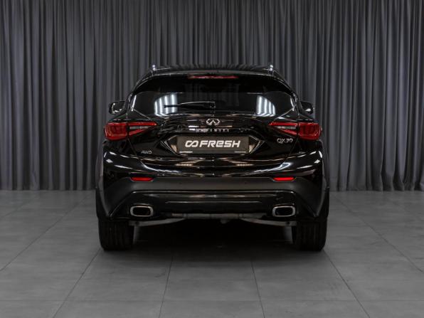 Infiniti QX30 с пробегом 2017 года, цена 2 299 000 рублей, 132107 км, внедорожник, Автокод Объявления