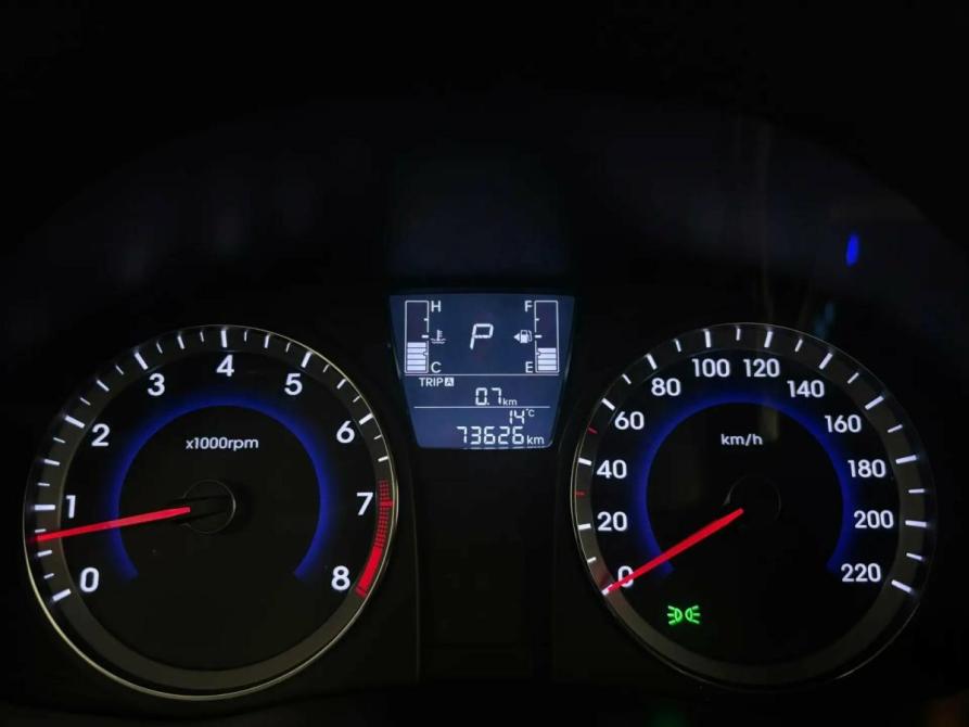 Hyundai Solaris I Рестайлинг Псков  - изображение 10