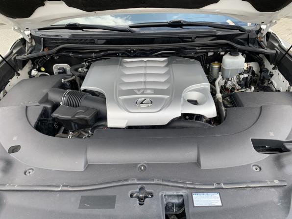 Lexus LX III Рестайлинг 2 с пробегом 2016 года, цена 6 990 000 рублей, 266395 км, внедорожник, Автокод Объявления