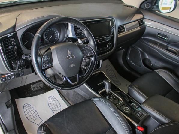 Mitsubishi Outlander III Рестайлинг 3 с пробегом 2019 года, цена 2 536 000 рублей, 144830 км, внедорожник, Автокод Объявления