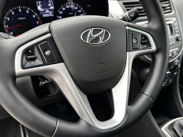Hyundai Solaris I Рестайлинг с пробегом 2015 года, цена 799 000 рублей, 225312 км, седан, Автокод Объявления
