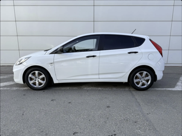 Hyundai Solaris I с пробегом 2013 года, цена 790 000 рублей, 188934 км, хэтчбек, Автокод Объявления