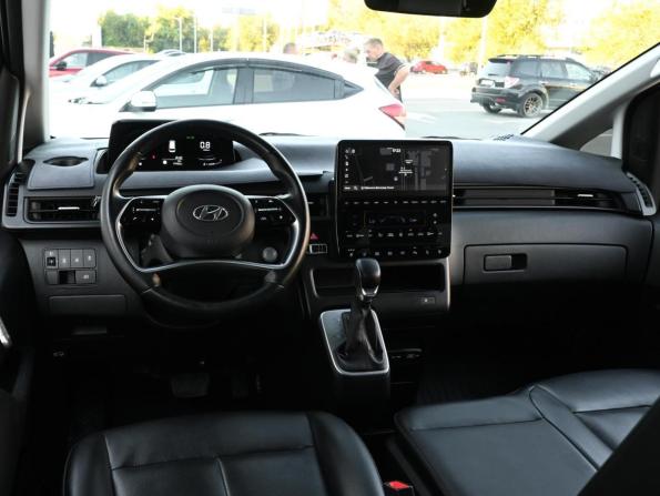 Hyundai Staria I с пробегом 2021 года, цена 4 300 000 рублей, 77752 км, минивэн, Автокод Объявления