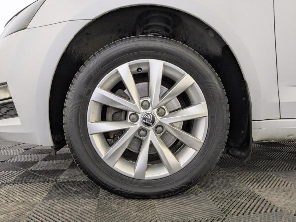 Skoda Octavia III (A7) Рестайлинг с пробегом 2019 года, цена 1 300 000 рублей, 163479 км, лифтбек, Автокод Объявления