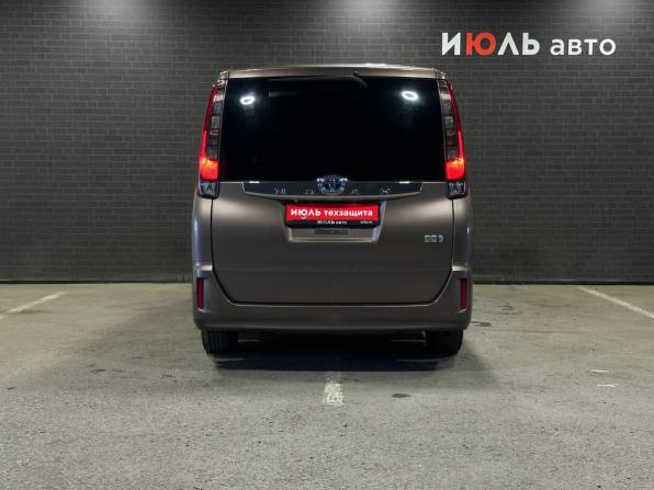 Toyota Noah III (R80) с пробегом 2014 года, цена 1 690 000 рублей, 152047 км, минивэн, Автокод Объявления