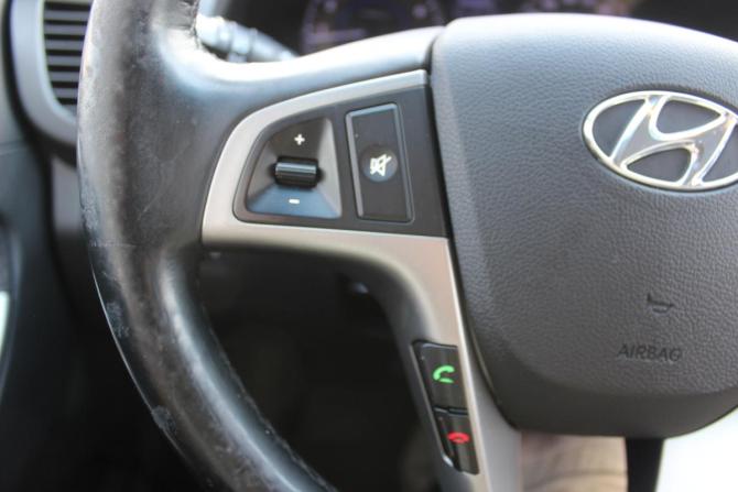 Hyundai Solaris I Рестайлинг с пробегом 2015 года, цена 997 000 рублей, 167125 км, хэтчбек, Автокод Объявления