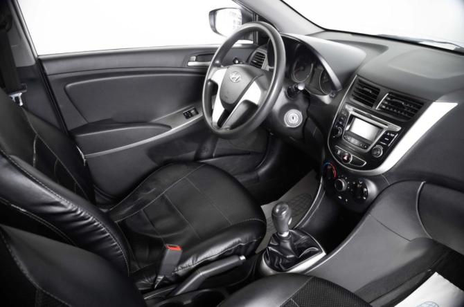 Hyundai Solaris I Рестайлинг с пробегом 2015 года, цена 699 000 рублей, 358000 км, седан, Автокод Объявления
