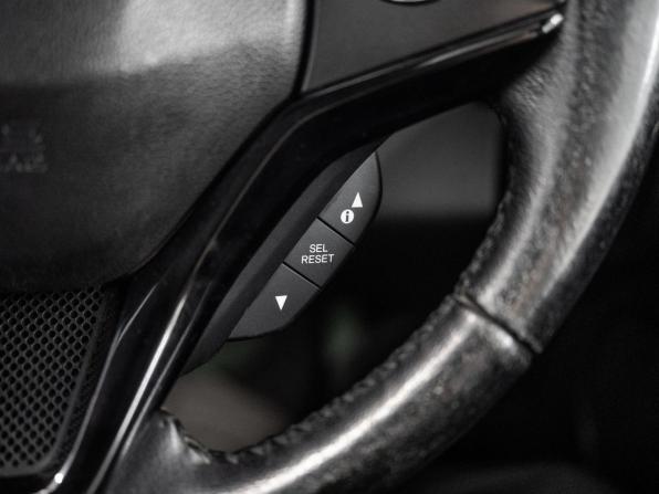 Honda Vezel I с пробегом 2014 года, цена 1 350 000 рублей, 132683 км, внедорожник, Автокод Объявления