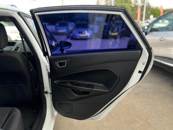 Ford Fiesta Mk6 Рестайлинг с пробегом 2016 года, цена 770 000 рублей, 164084 км, седан, Автокод Объявления