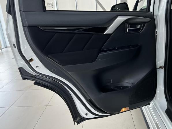 Mitsubishi Pajero Sport III с пробегом 2018 года, цена 2 800 000 рублей, 116500 км, внедорожник, Автокод Объявления
